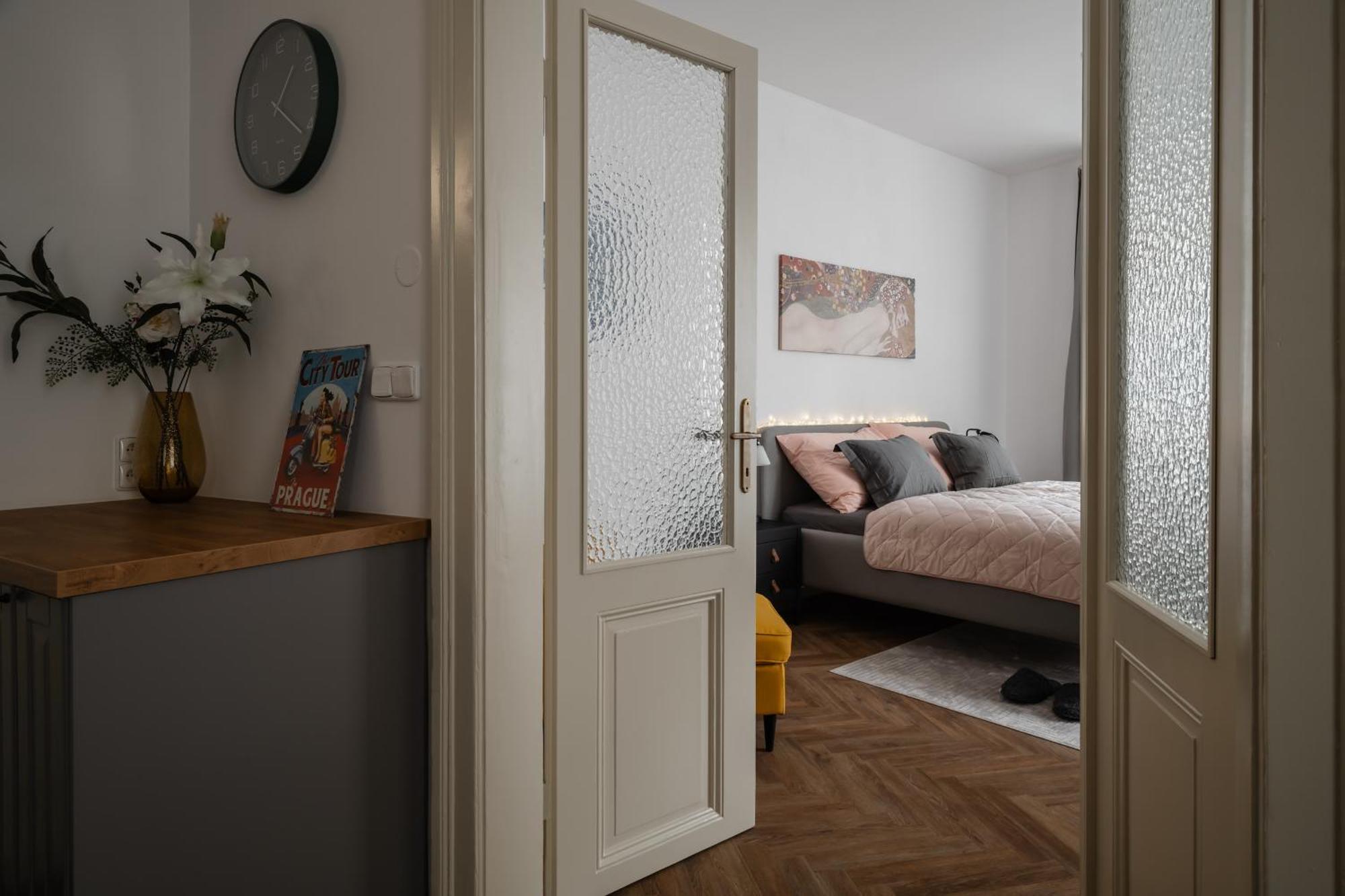 Meloun Center Apartment Prag